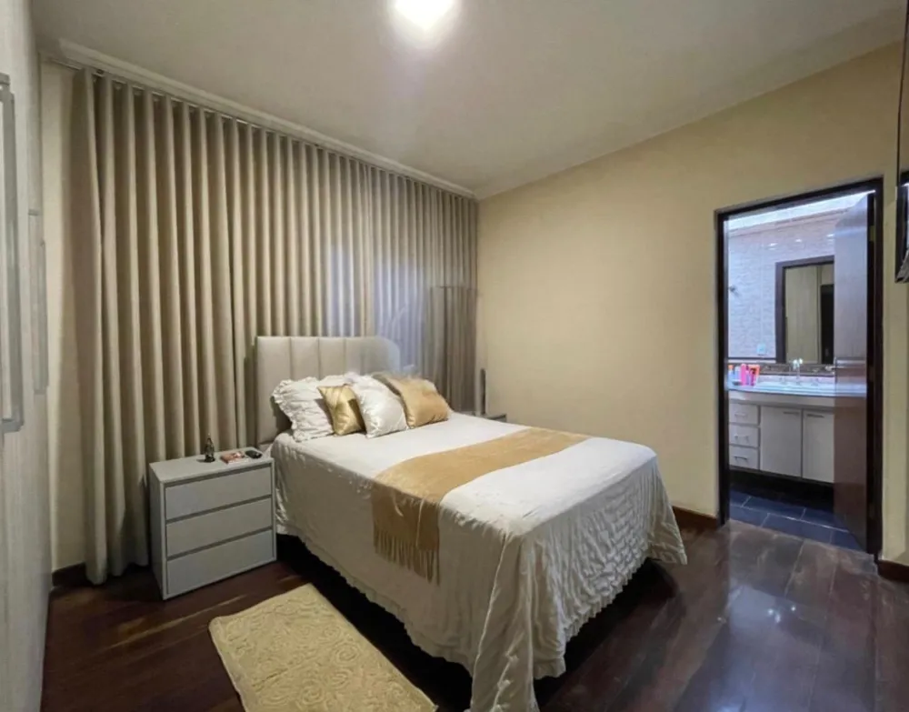 Casa, 3 quartos, 192 m² - Foto 2