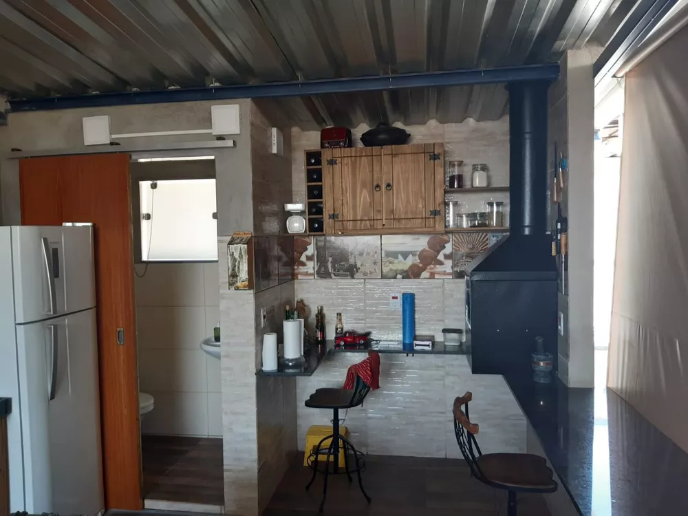 Casa à venda com 3 quartos, 159m² - Foto 2