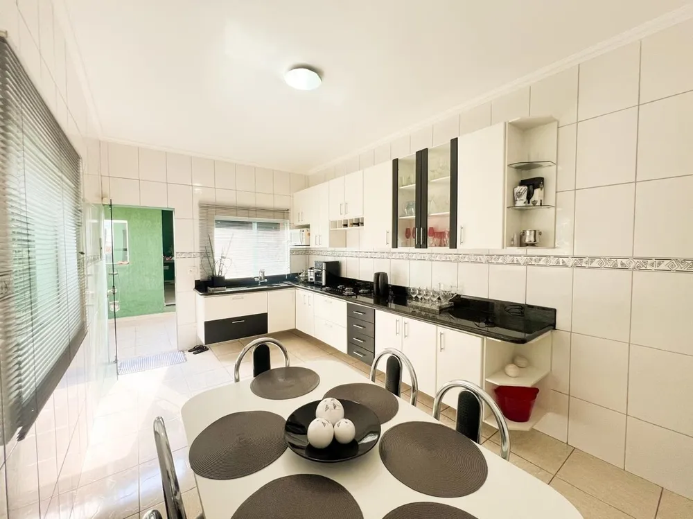 Casa, 3 quartos, 180 m² - Foto 14