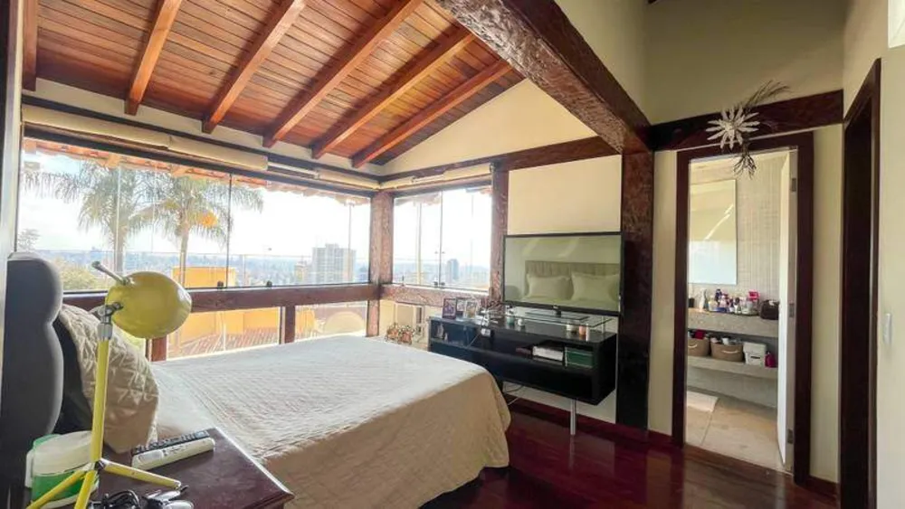 Casa, 4 quartos, 330 m² - Foto 2