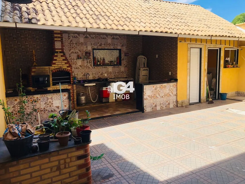 Casa, 4 quartos, 210 m² - Foto 1