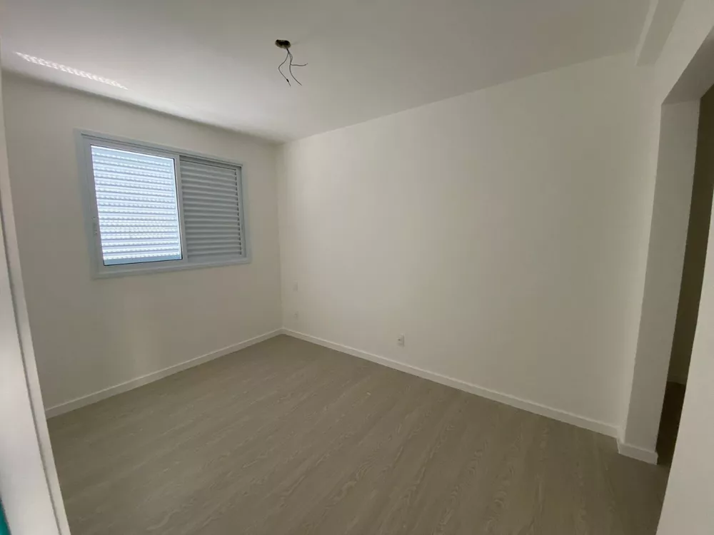 Apartamento à venda com 3 quartos, 97m² - Foto 6