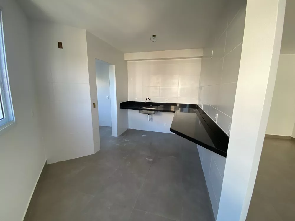 Apartamento à venda com 3 quartos, 97m² - Foto 4