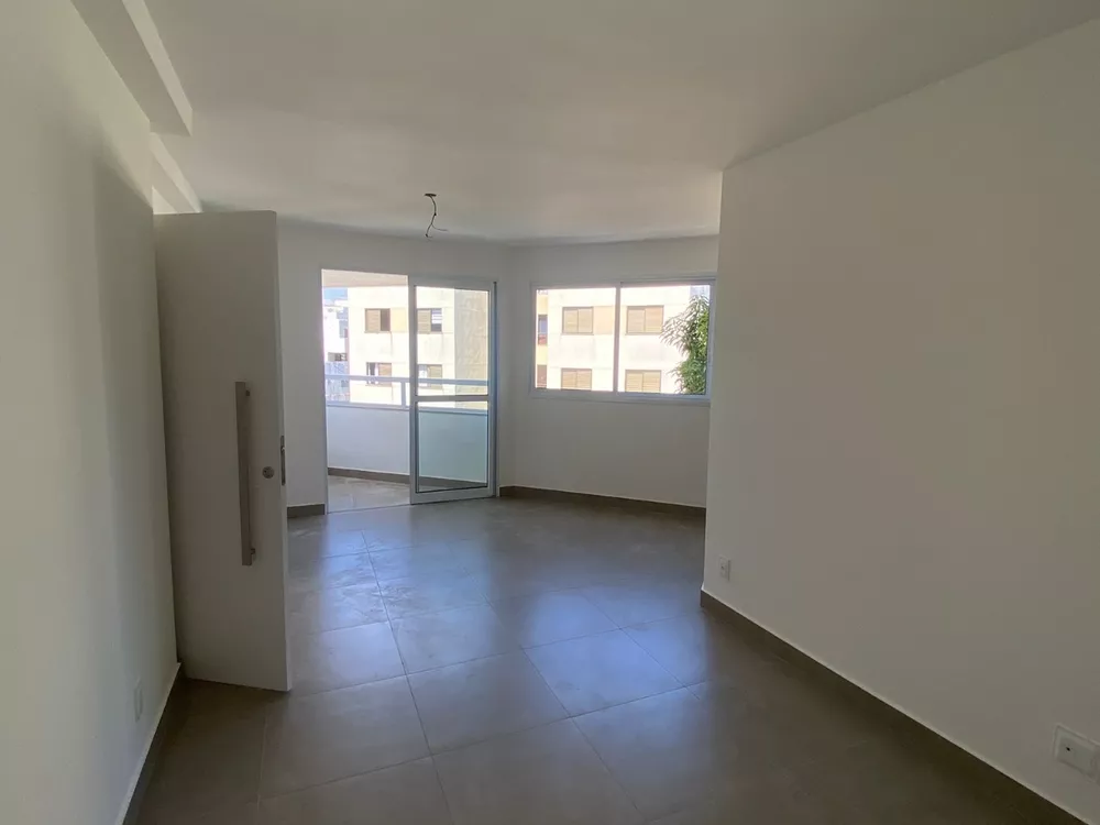 Apartamento à venda com 3 quartos, 97m² - Foto 2