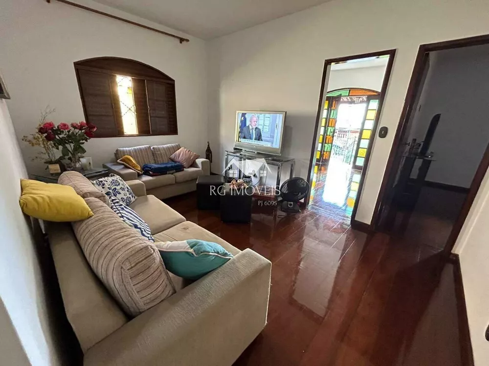 Casa à venda com 4 quartos, 374m² - Foto 2