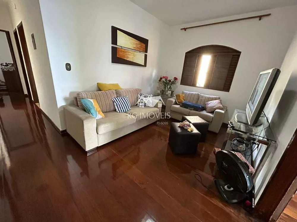 Casa à venda com 4 quartos, 374m² - Foto 3