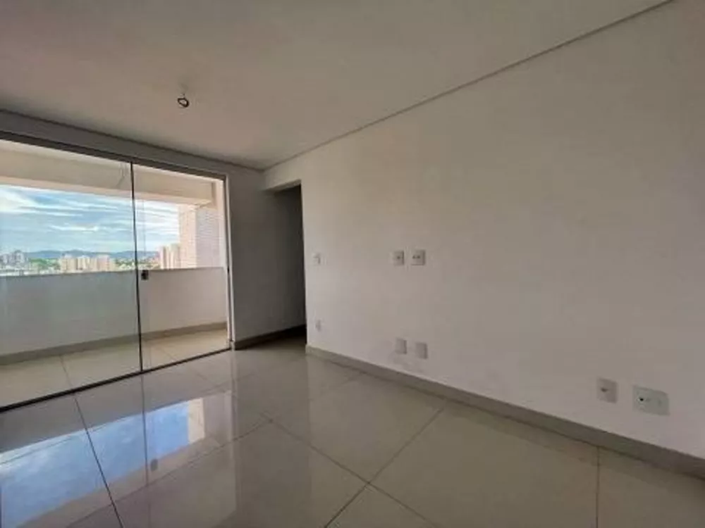 Apartamento à venda com 3 quartos, 72m² - Foto 2