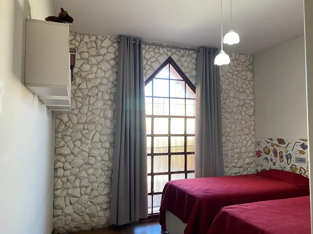 Casa, 3 quartos, 216 m² - Foto 3
