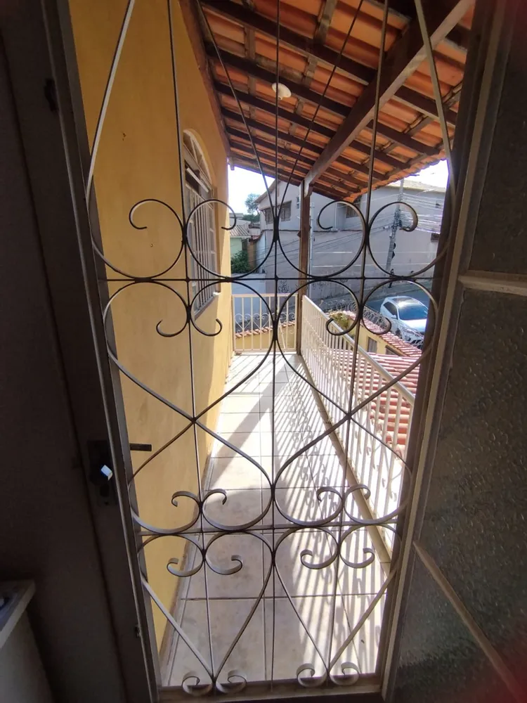 Casa, 4 quartos, 288 m² - Foto 2