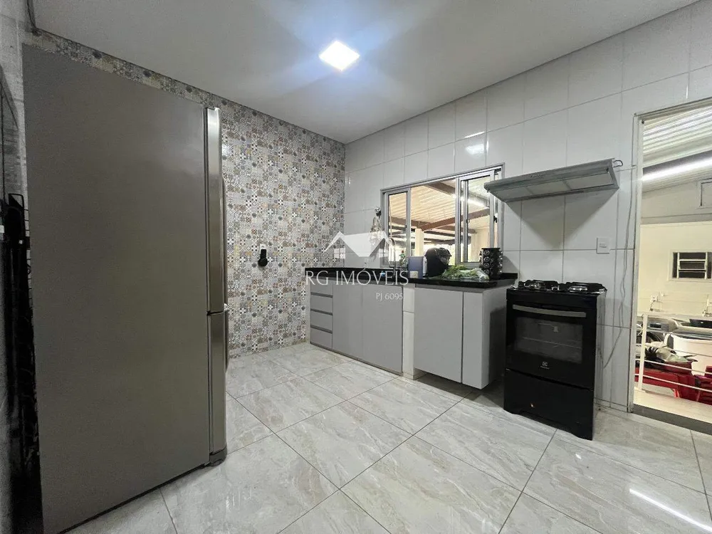 Casa, 4 quartos, 214 m² - Foto 3