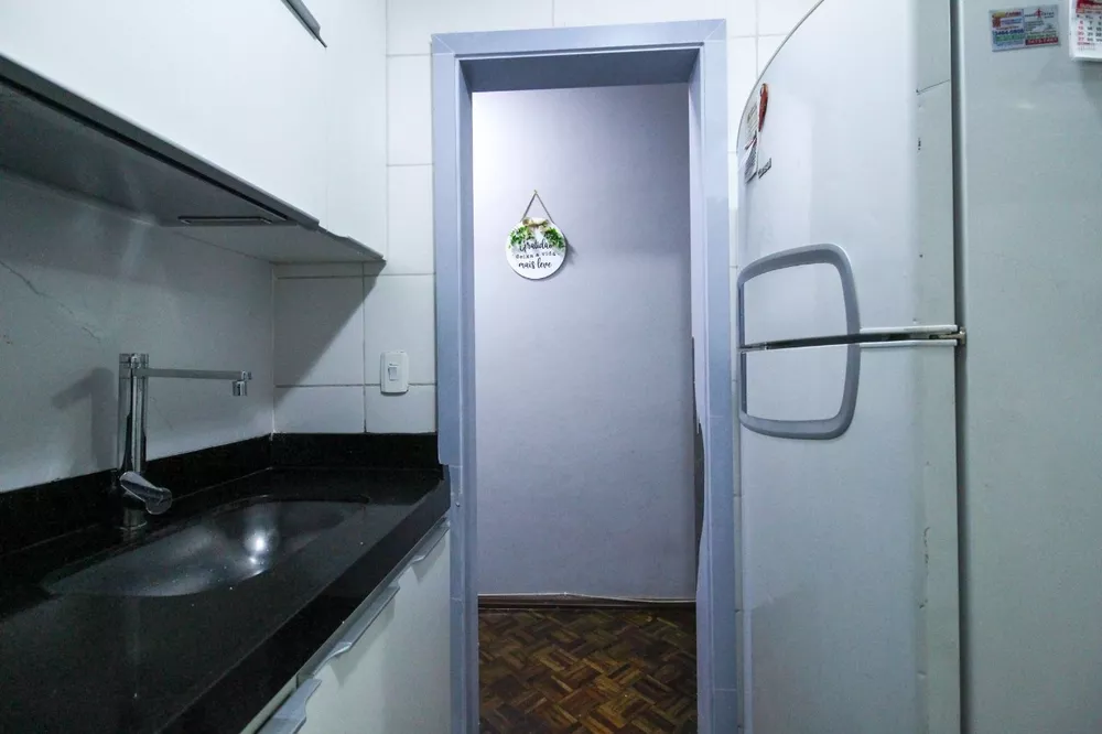 Apartamento à venda com 2 quartos, 80m² - Foto 3