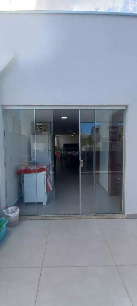 Cobertura à venda com 4 quartos, 160m² - Foto 3