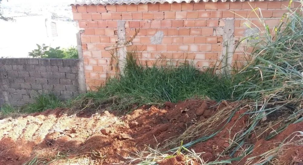 Terreno, 180 m² - Foto 2