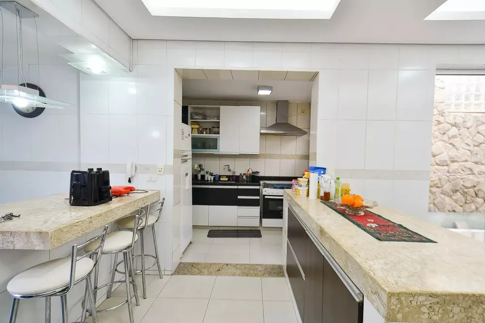 Casa, 6 quartos, 293 m² - Foto 8