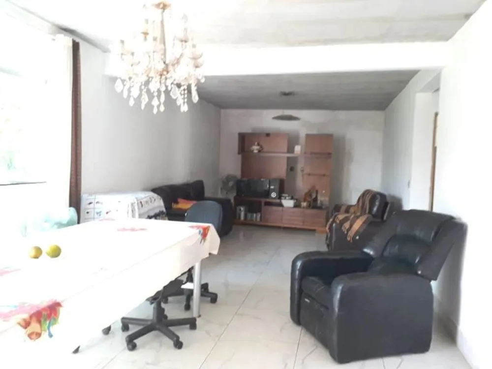 Casa, 3 quartos, 1000 m² - Foto 1