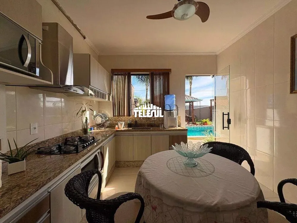 Casa, 4 quartos, 440 m² - Foto 2