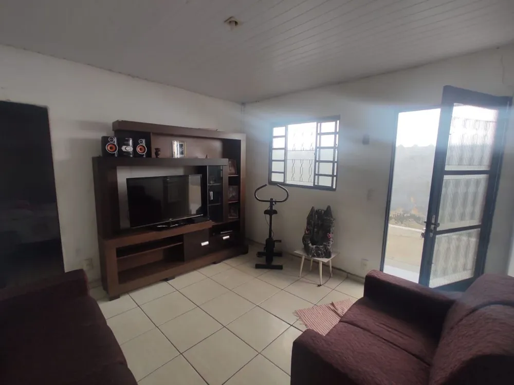 Casa, 3 quartos, 200 m² - Foto 1