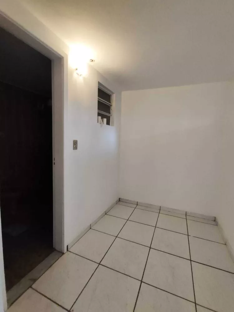 Casa à venda com 3 quartos, 200m² - Foto 12