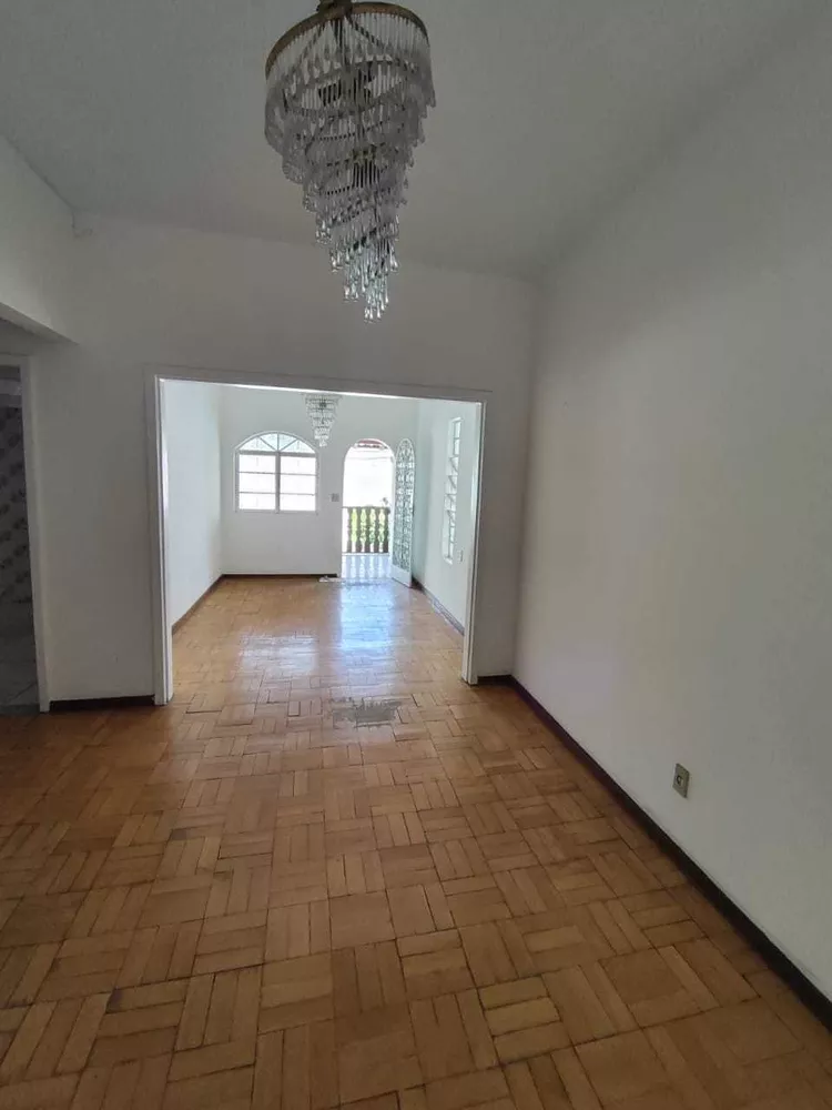 Casa à venda com 3 quartos, 200m² - Foto 10