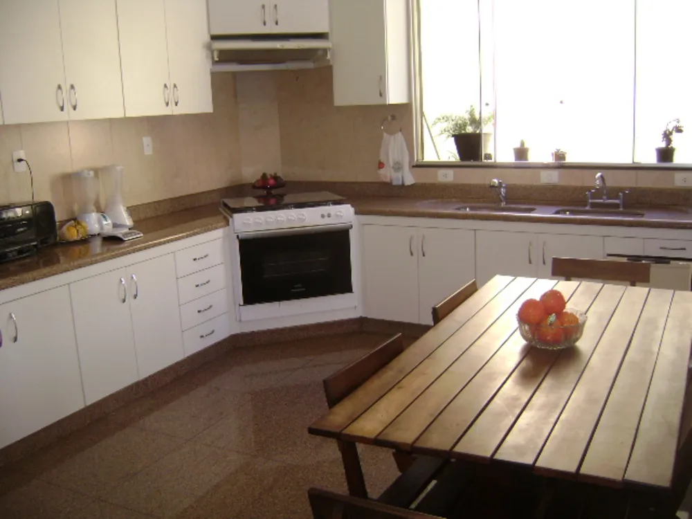Casa, 5 quartos, 1030 m² - Foto 4