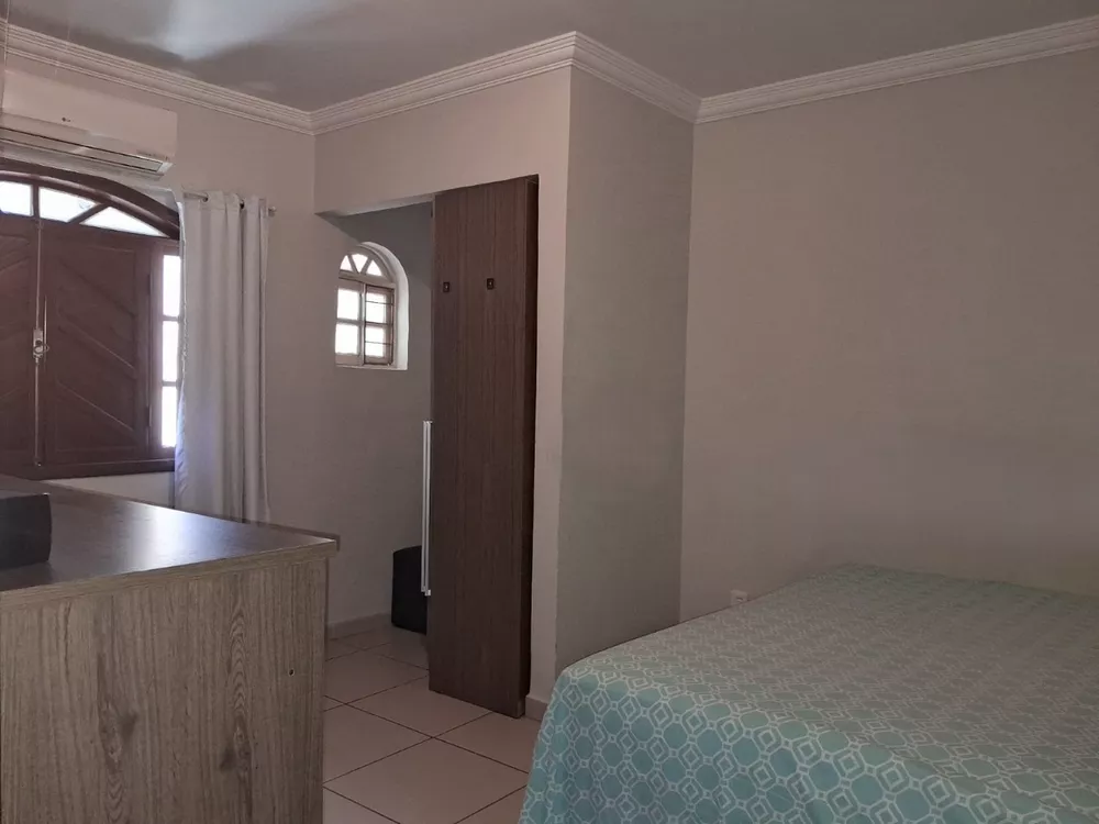 Casa à venda com 5 quartos, 262m² - Foto 8