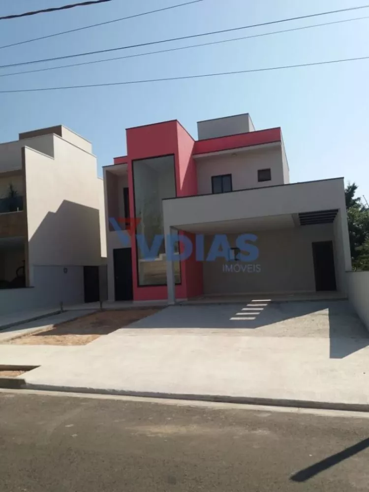 Casa de Condomínio à venda com 3 quartos, 300m² - Foto 1