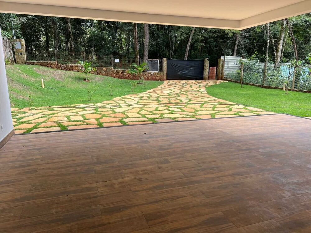 Casa de Condomínio à venda com 3 quartos, 250m² - Foto 3