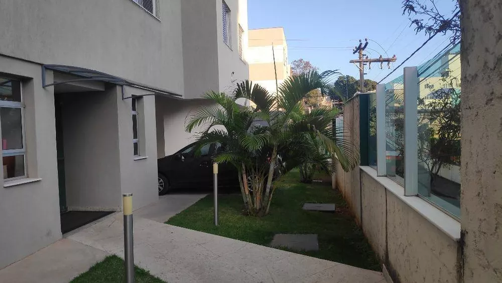 Apartamento à venda com 3 quartos, 64m² - Foto 2