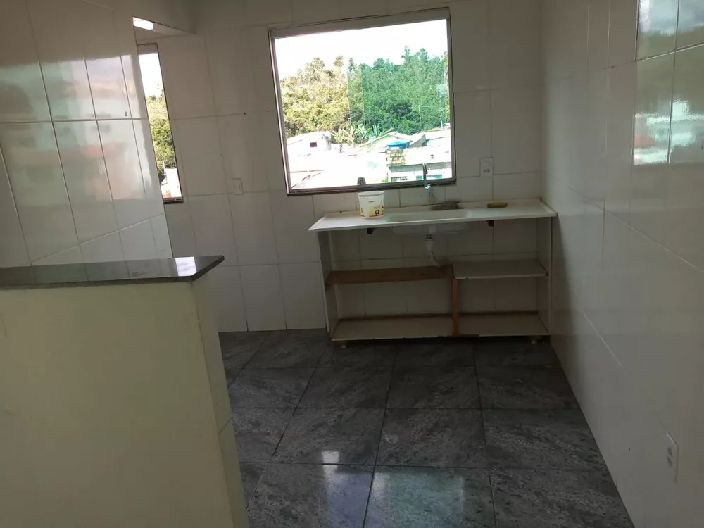 Casa à venda com 3 quartos, 60m² - Foto 4