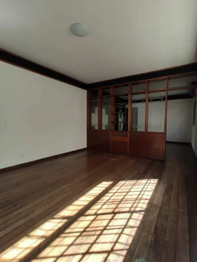 Apartamento, 3 quartos, 220 m² - Foto 1