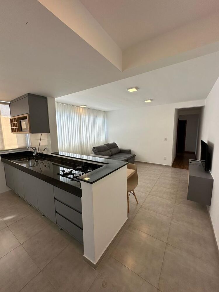 Apartamento à venda com 2 quartos, 70m² - Foto 3