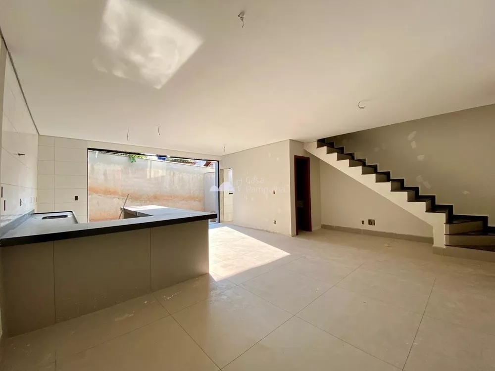 Casa à venda com 3 quartos, 140m² - Foto 4