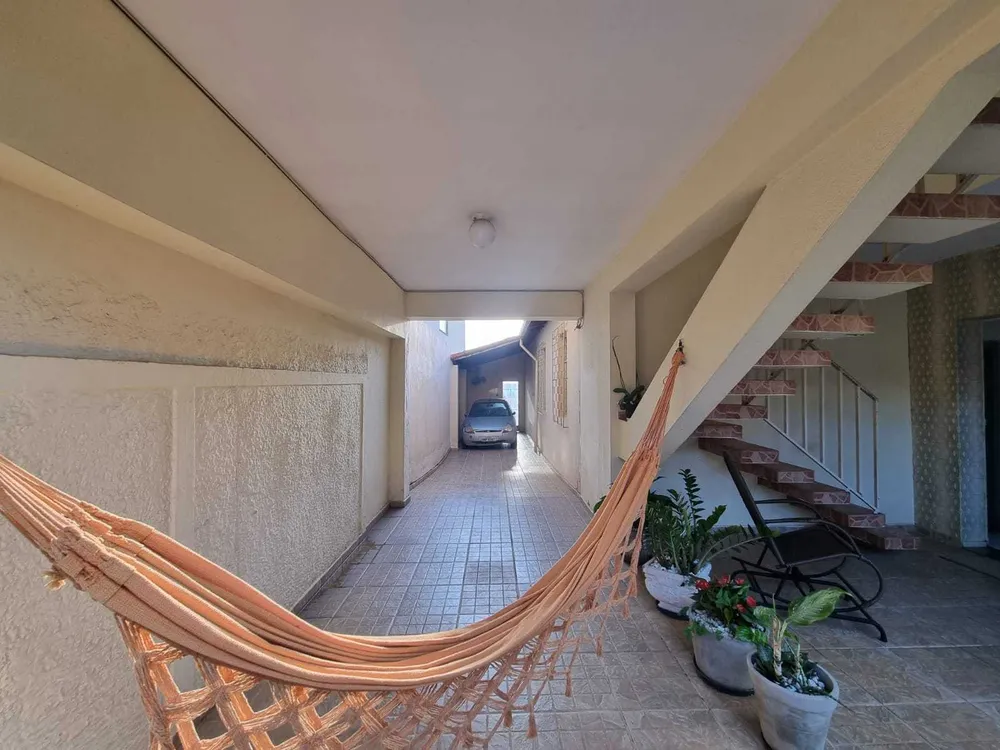 Casa, 5 quartos, 240 m² - Foto 2