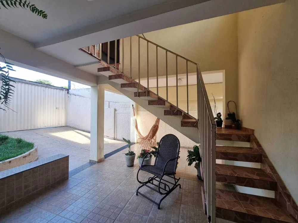 Casa, 5 quartos, 240 m² - Foto 4