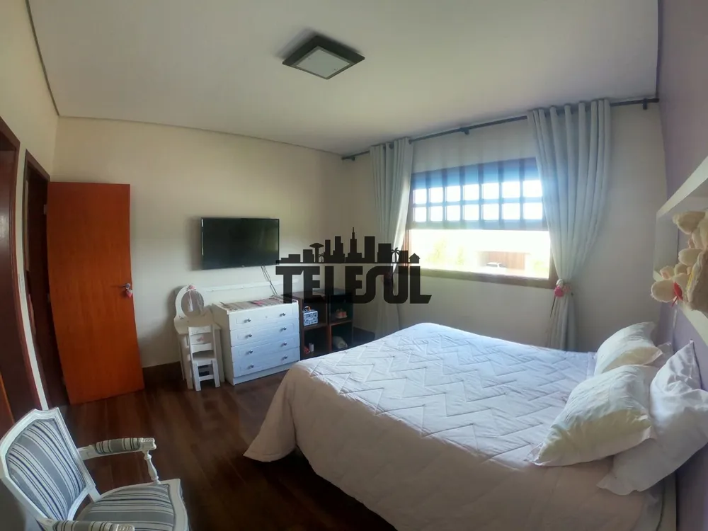 Casa, 3 quartos, 576 m² - Foto 2