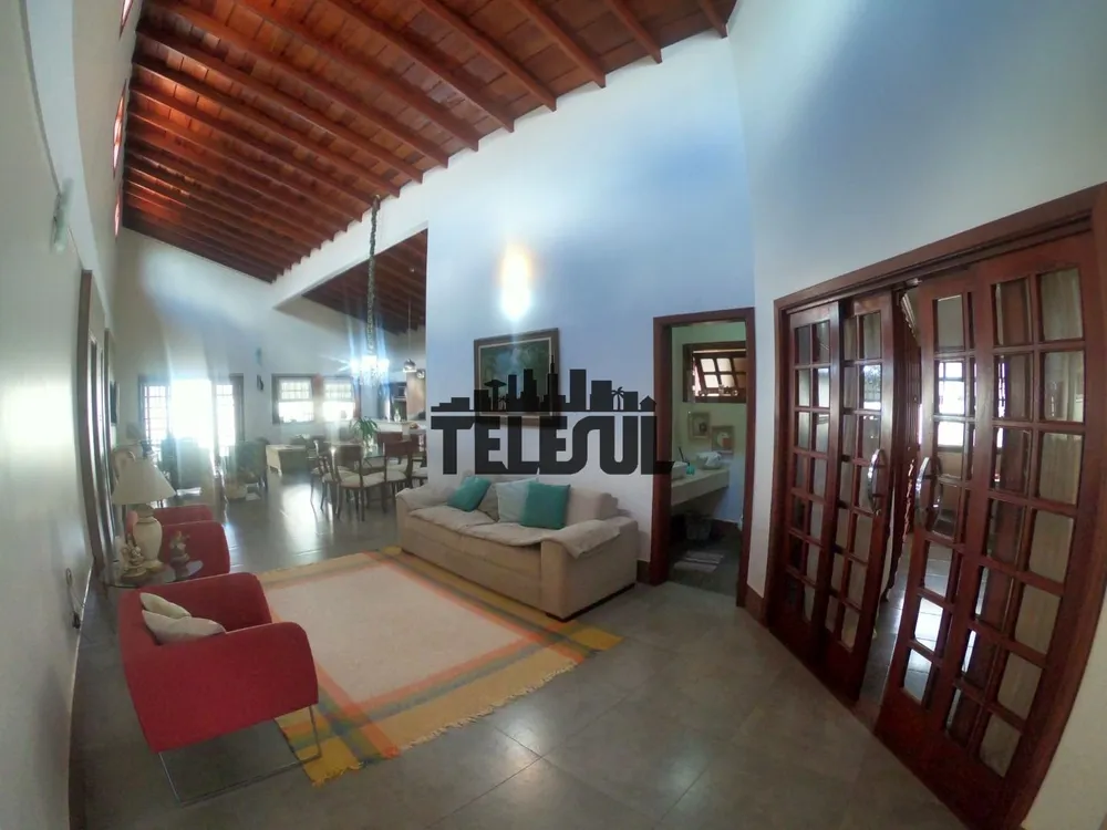 Casa, 3 quartos, 576 m² - Foto 2