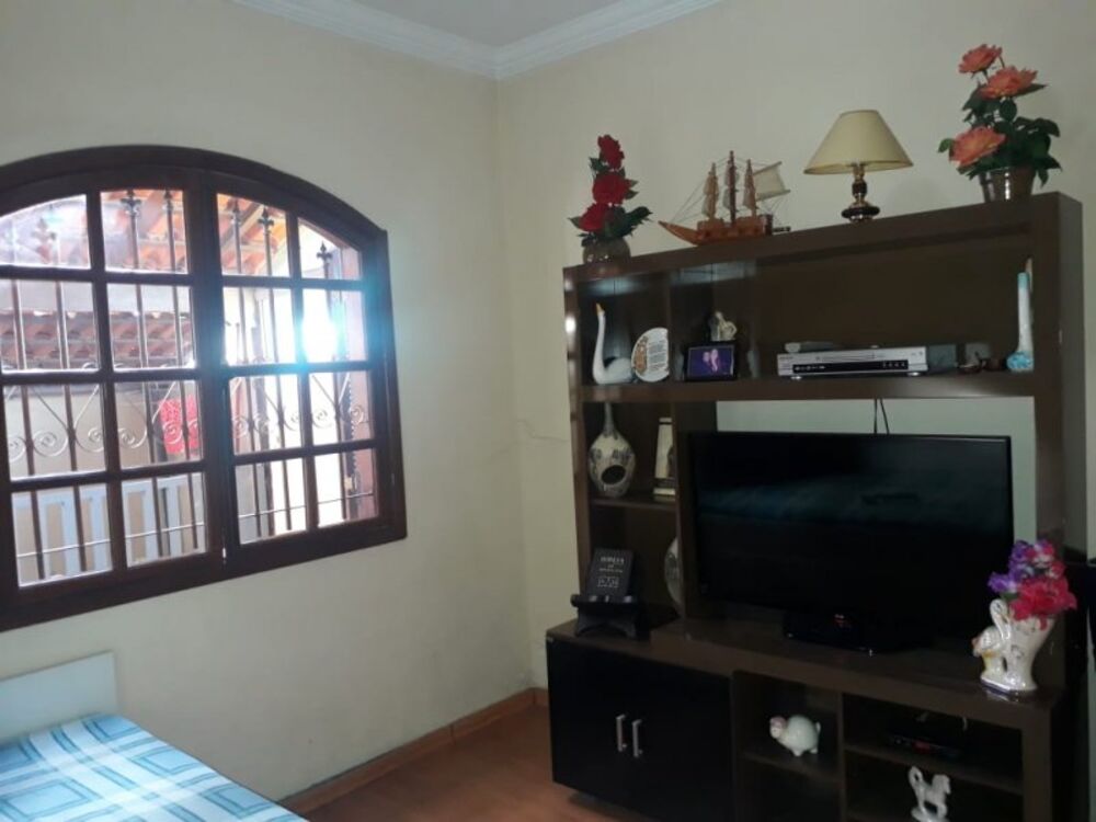 Casa à venda com 3 quartos, 360m² - Foto 4