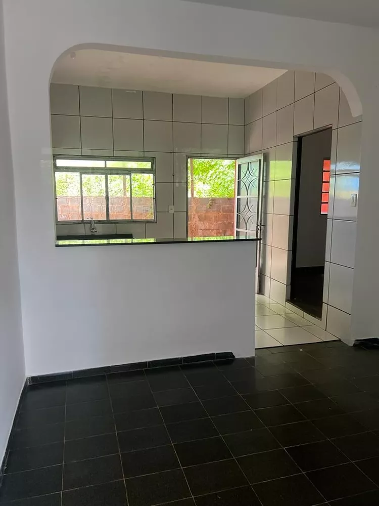 Casa à venda com 3 quartos, 360m² - Foto 3