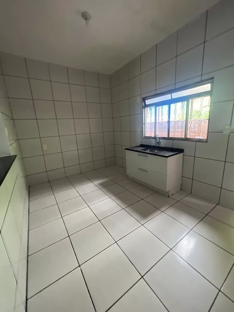 Casa à venda com 3 quartos, 360m² - Foto 4