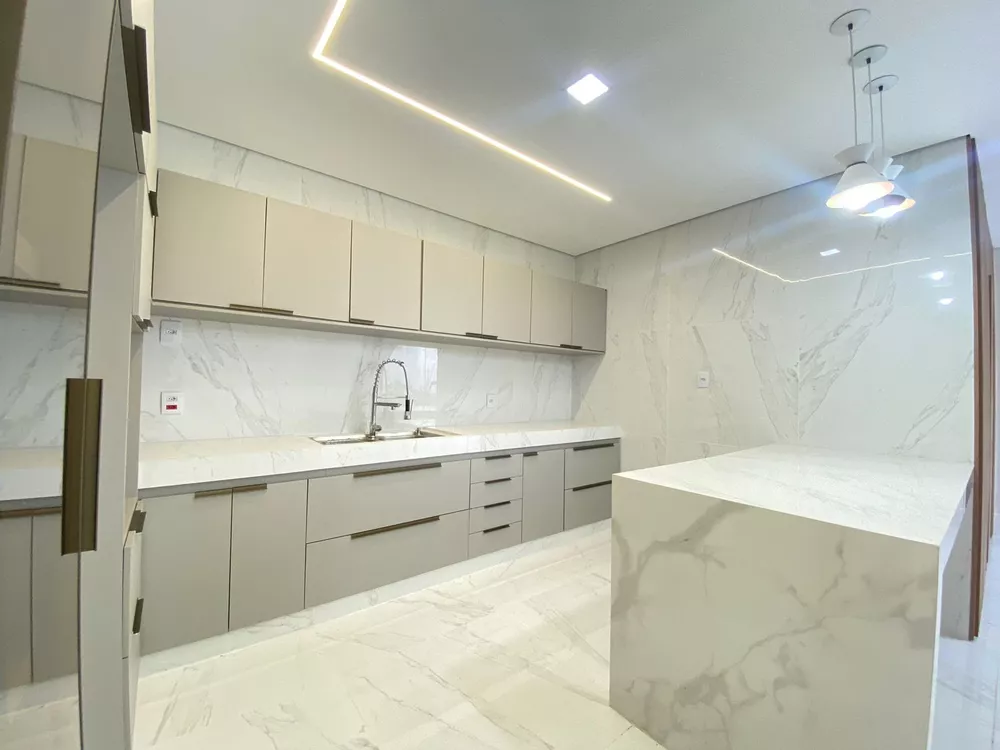 Casa à venda com 3 quartos, 320m² - Foto 9