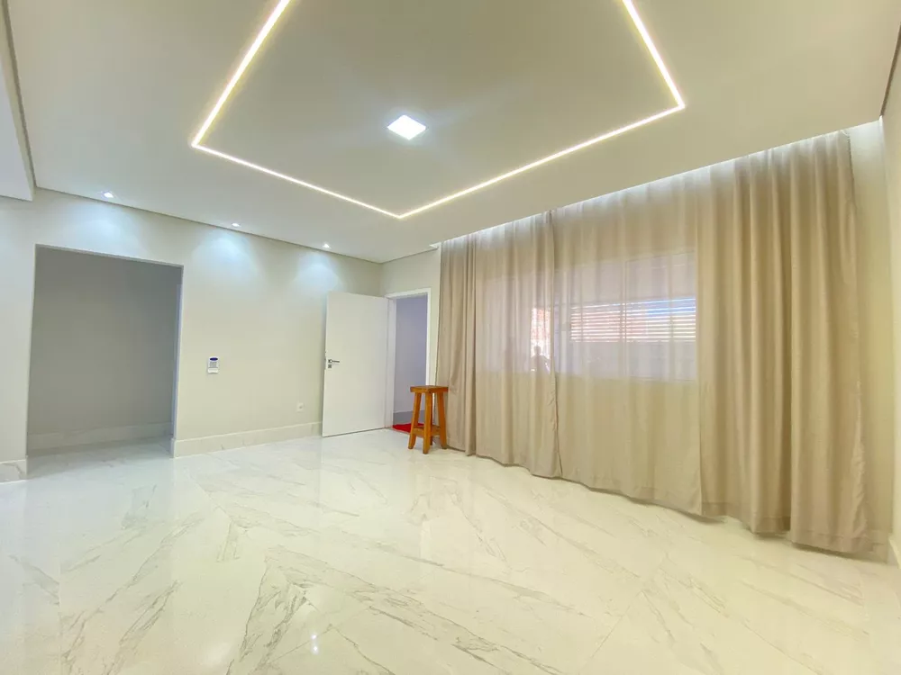 Casa à venda com 3 quartos, 320m² - Foto 4