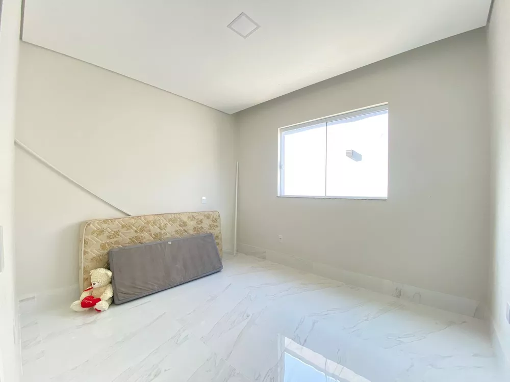 Casa à venda com 3 quartos, 320m² - Foto 15