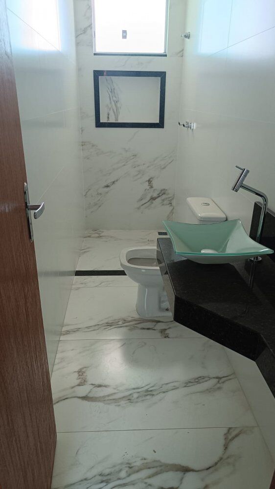 Casa à venda com 3 quartos, 98m² - Foto 2