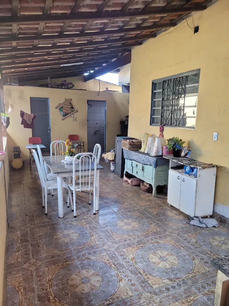 Casa à venda com 4 quartos, 300m² - Foto 4