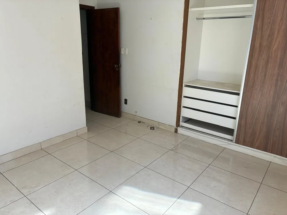 Casa, 3 quartos, 267 m² - Foto 1