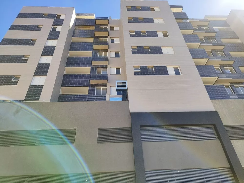 Apartamento à venda com 2 quartos, 63m² - Foto 1