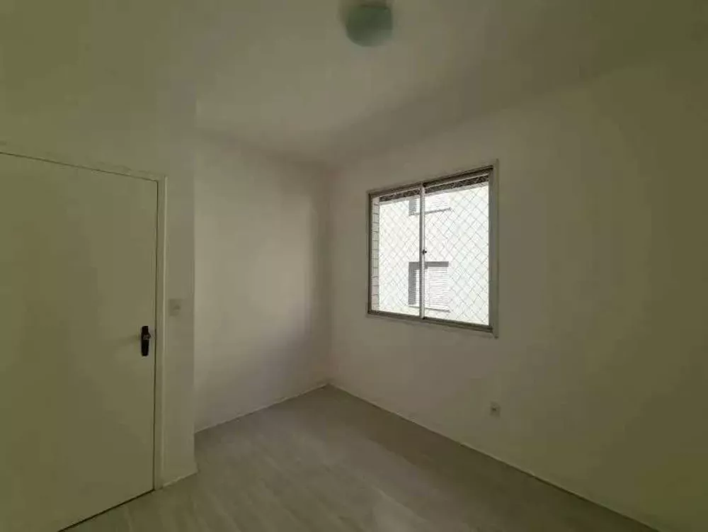 Apartamento à venda com 3 quartos, 110m² - Foto 11