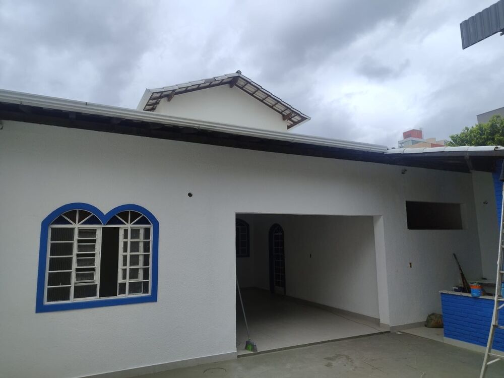 Casa à venda com 3 quartos, 150m² - Foto 1