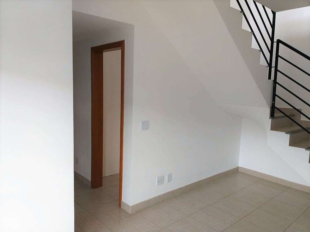 Cobertura à venda com 2 quartos, 110m² - Foto 2