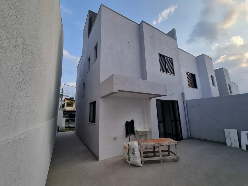 Casa à venda com 3 quartos, 145m² - Foto 4